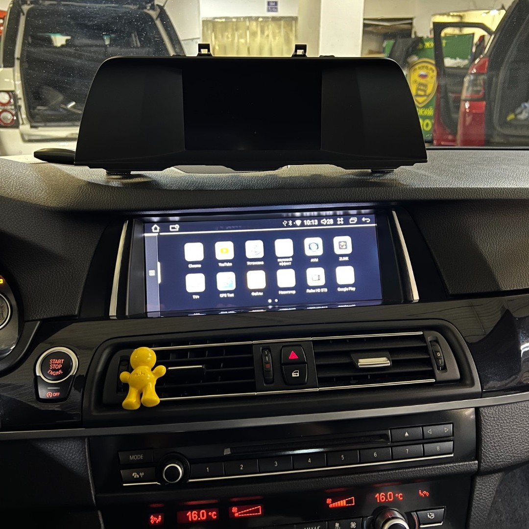Новый экран мультимедиа, шумоизоляция и замена акустики на BMW 5 (F10)