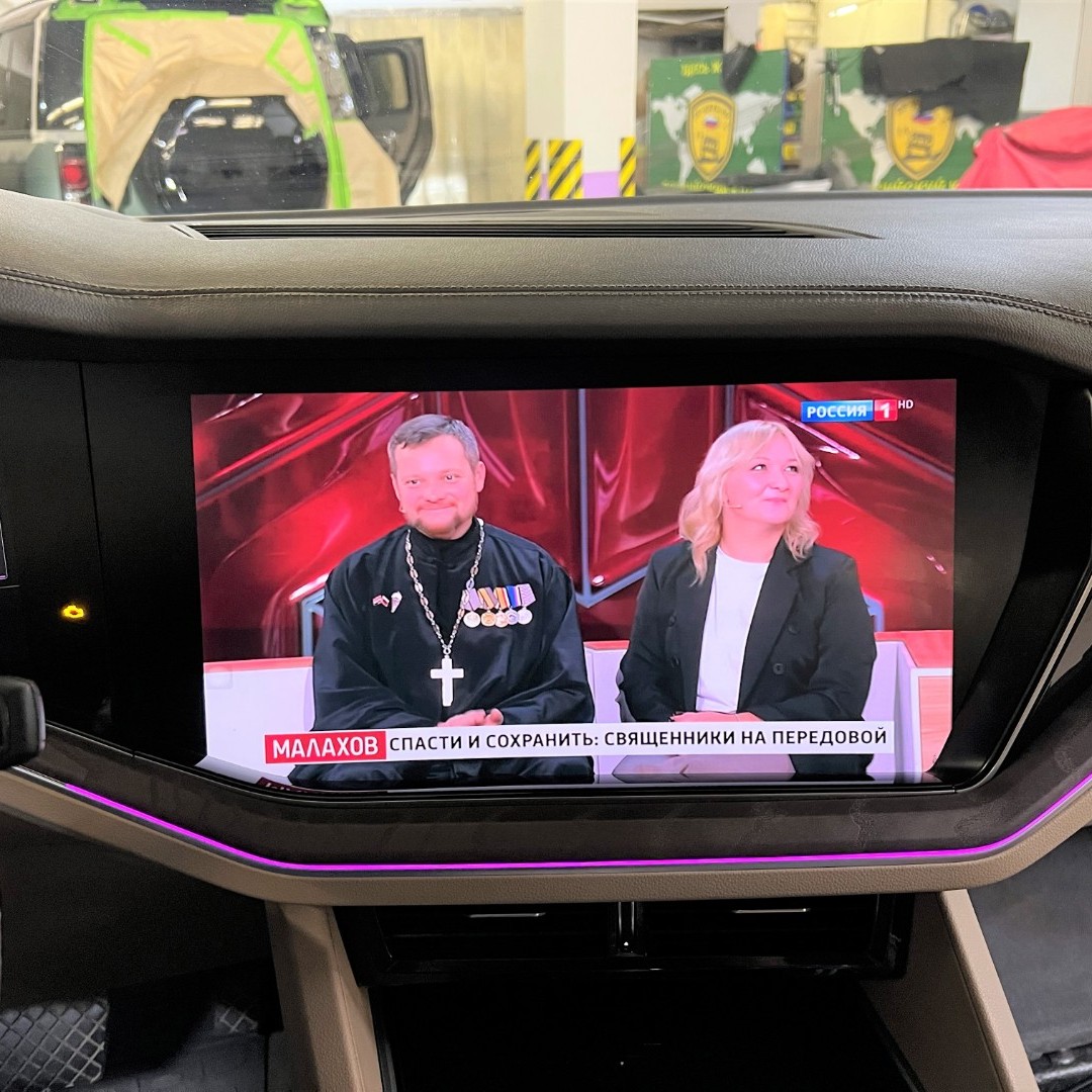 Дооснащение VW TOUAREG 2018+. Суперандроид на штатном экране / Видеорегистратор на 2 камеры / Мощный сабвуфер / Сигнализация с автозапуском / Локальная покраска капота