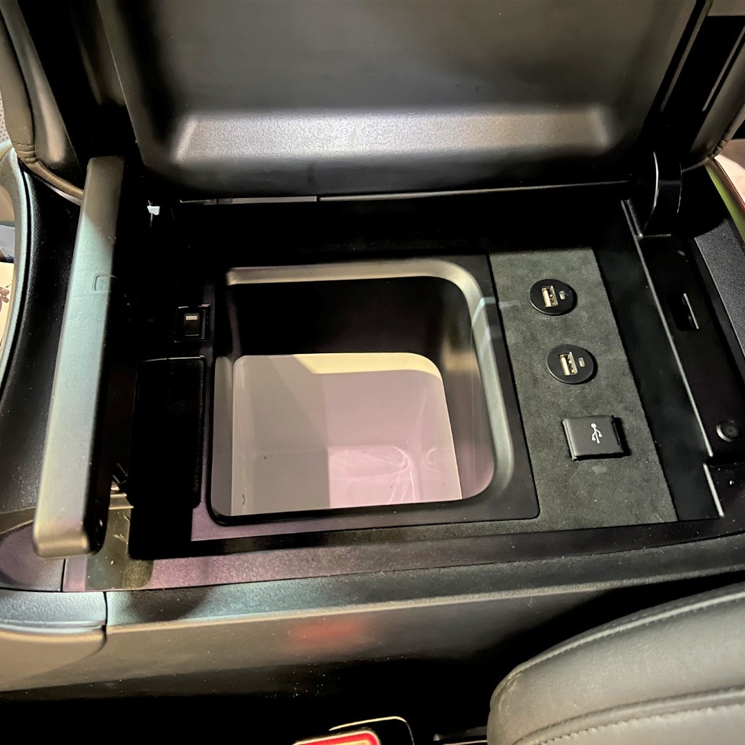 Шумоизоляция / Изменение анатомии водительского сидения / Перешив кожей деталей интерьера / Холодильник от LAND ROVER! / Зарядное устройство для АКБ / Крючки для сетки в багажник в TOYOTA ALP