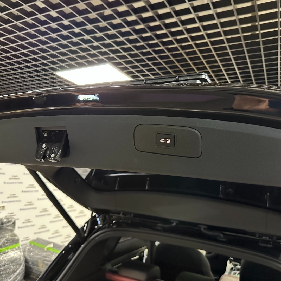 Электропривод крышки багажника на GEELY COOLRAY 2019+