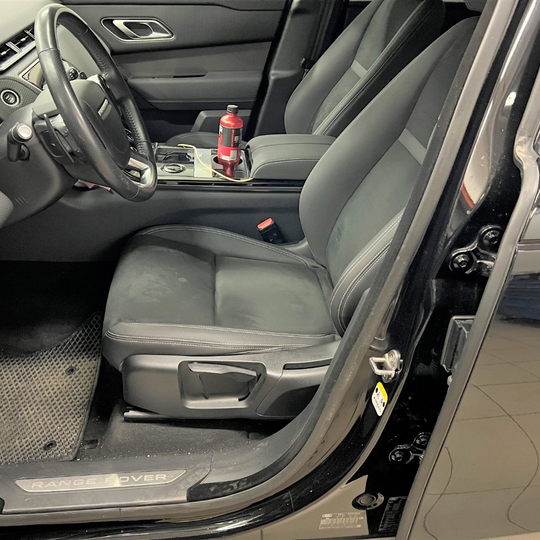 Дооснащение Range Rover Velar. Установка топовых сидений вместо базовых / Система контроля слепых зон / Оригинальные доводчики дверей и прочие 